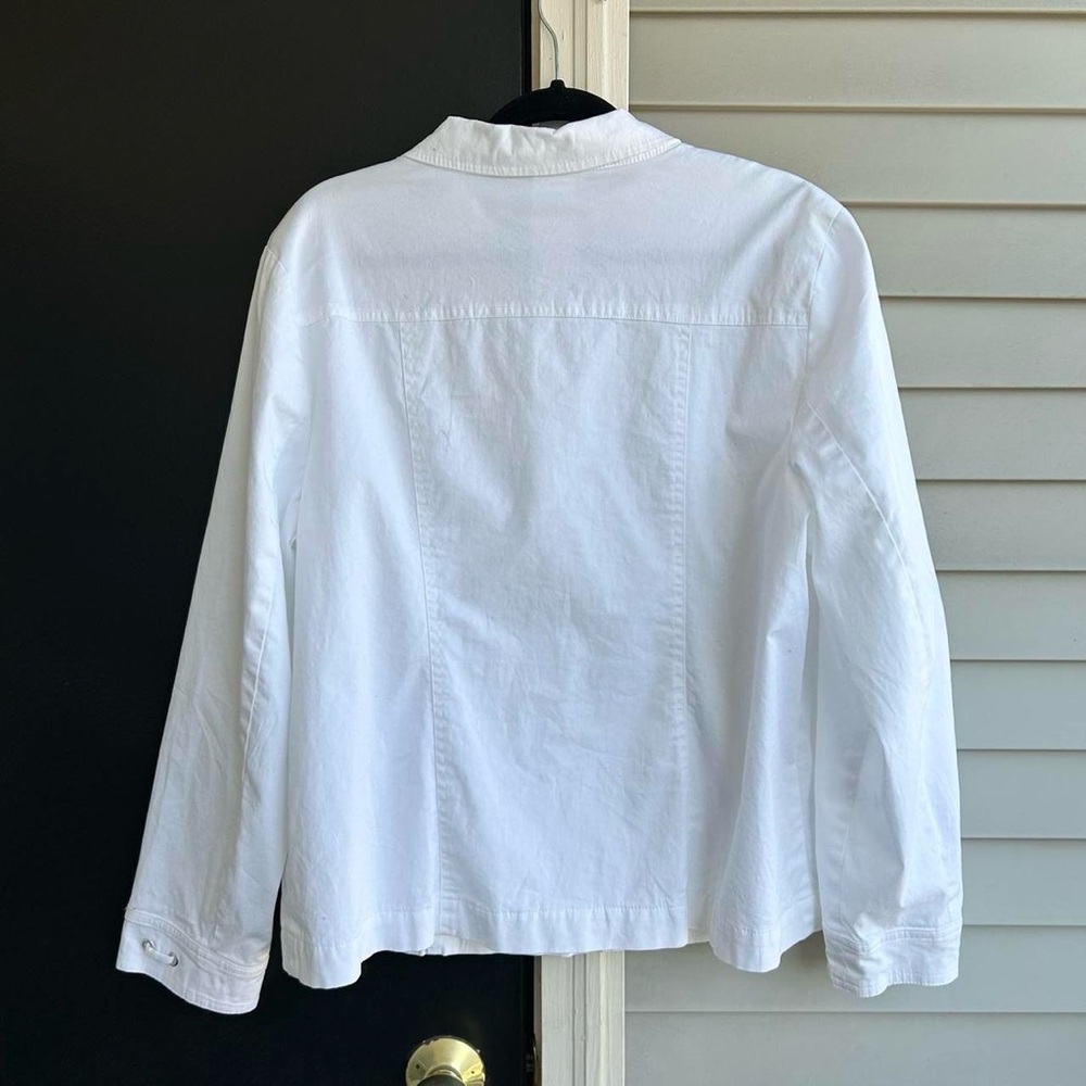 White jacket - Picture 8 of 8
